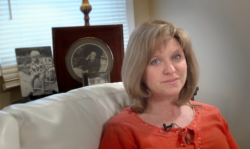 Tara Alisbah explains her keen observations on the Turkish hand gestures in her living room