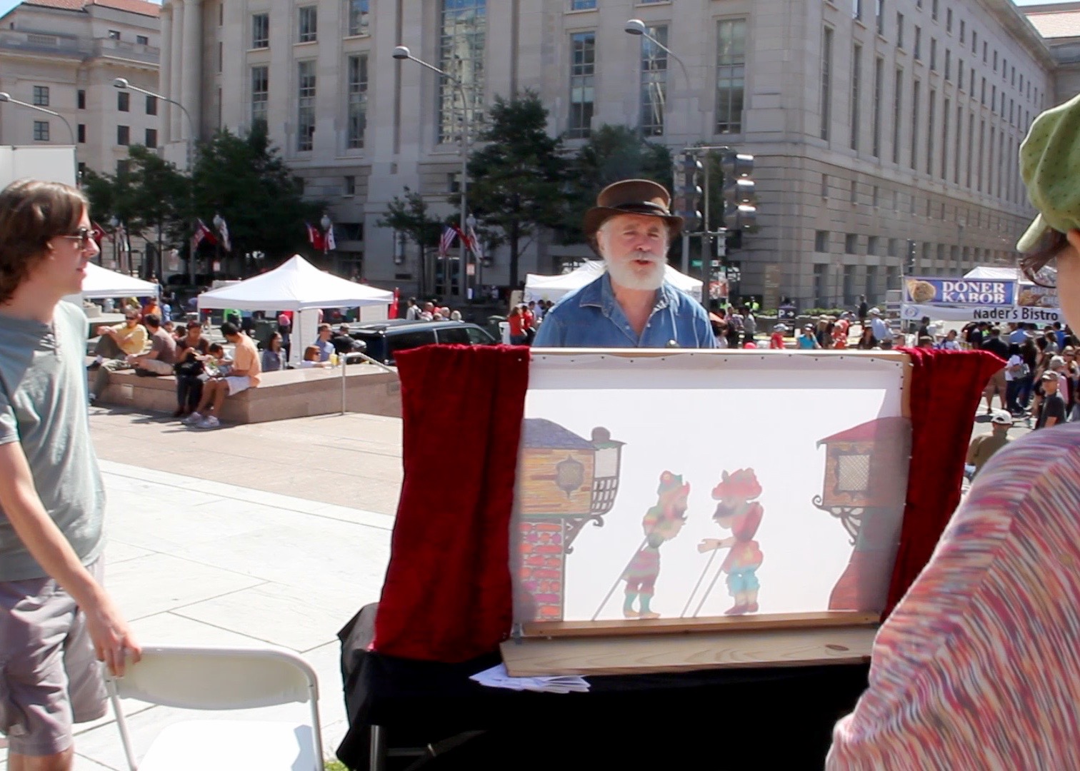 moon-and-star-karagoz-puppeteer